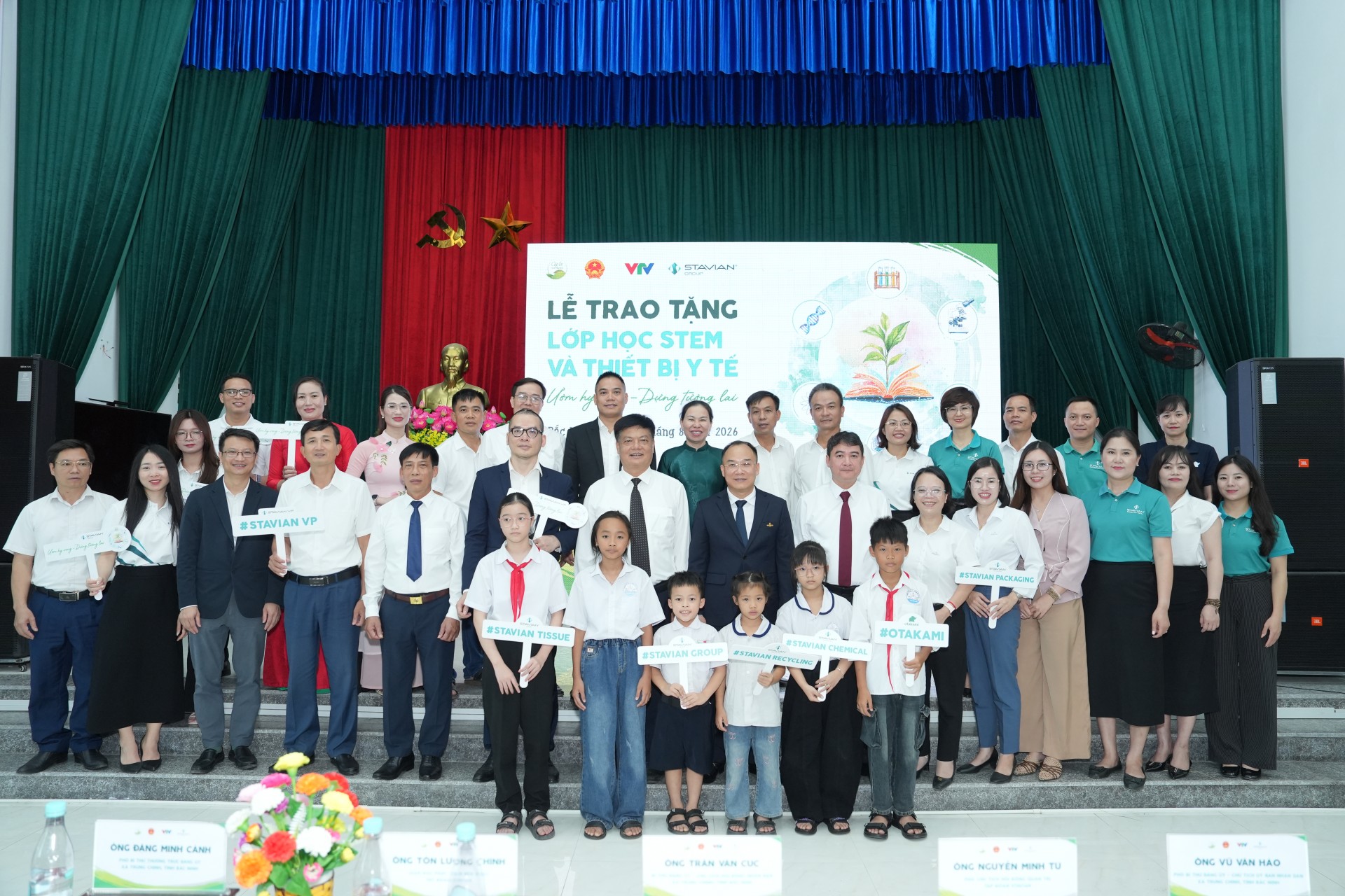 Stavian Group Launches CSR Project 'Nurturing Hope - Building Future', Donates STEM Classroom and Medical Equipment in Bac Ninh