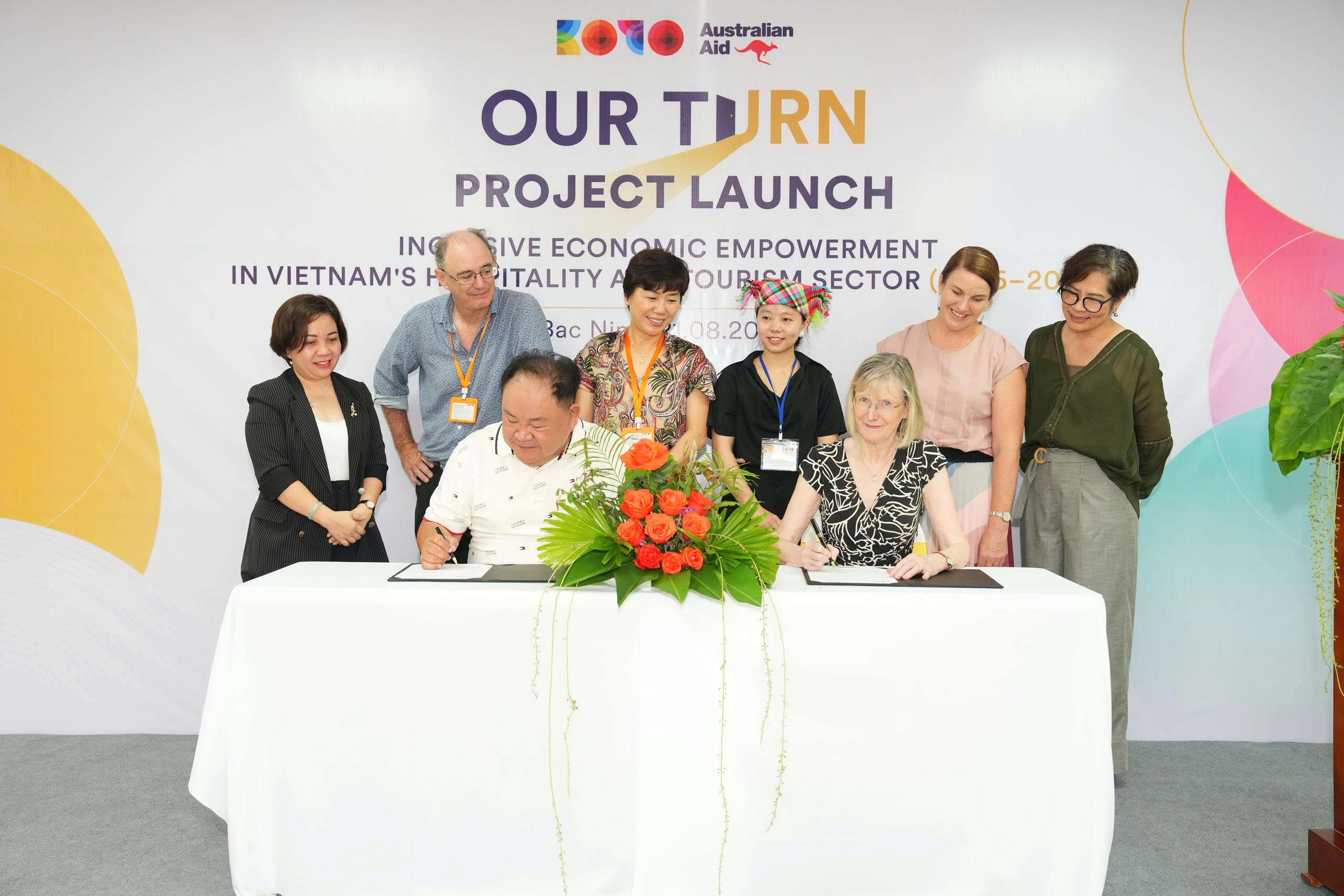 Khởi động Dự án “Our Turn” đào tạo nghề trong lĩnh vực du lịch - khách sạn cho người yếu thế tại Việt Nam Khởi động Dự án “Our Turn” đào tạo nghề trong lĩnh vực du lịch - khách sạn cho người yếu thế tại Việt Nam