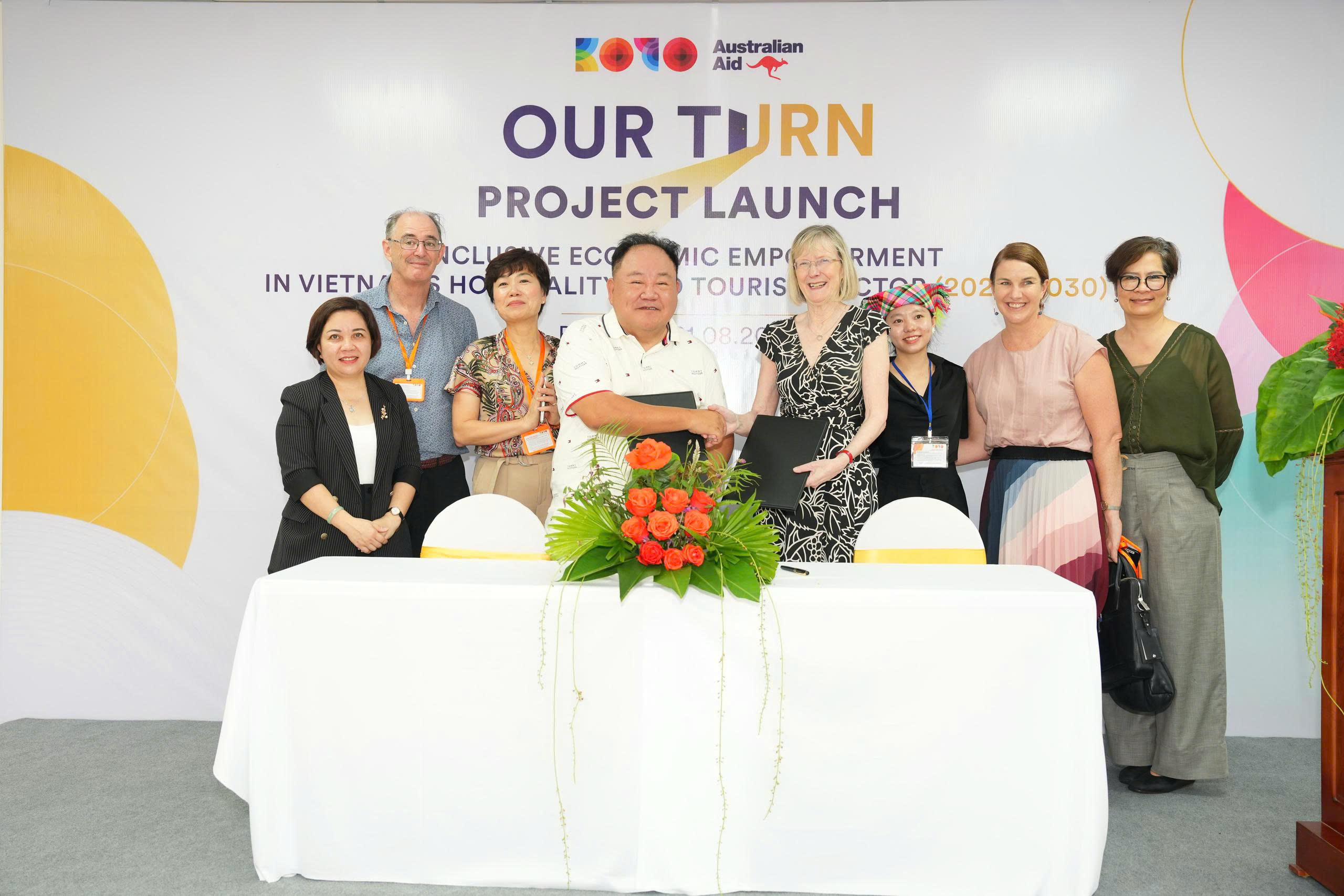 Khởi động Dự án “Our Turn” đào tạo nghề trong lĩnh vực du lịch - khách sạn cho người yếu thế tại Việt Nam Khởi động Dự án “Our Turn” đào tạo nghề trong lĩnh vực du lịch - khách sạn cho người yếu thế tại Việt Nam