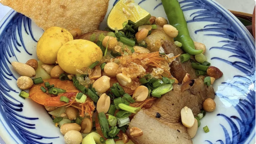 Quang noodles - a dish widely loved and enjoyed by international tourists when they visit Vietnam. (Photo: VNA) Quang noodles - a dish widely loved and enjoyed by international tourists when they visit Vietnam. (Photo: VNA)