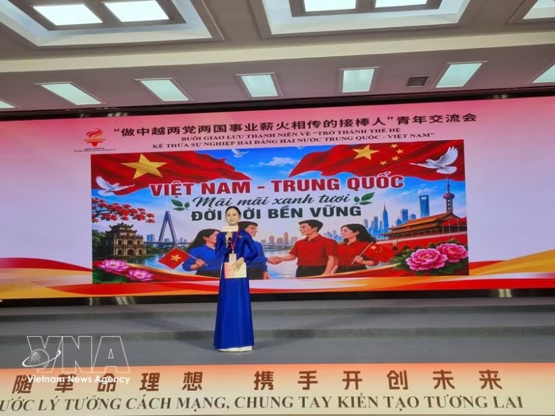 Do Ngoc Linh, Secretary of the Phu Thuong ward youth union in Hanoi, shares her views on the friendship between Vietnam and China. (Photo: VNA)