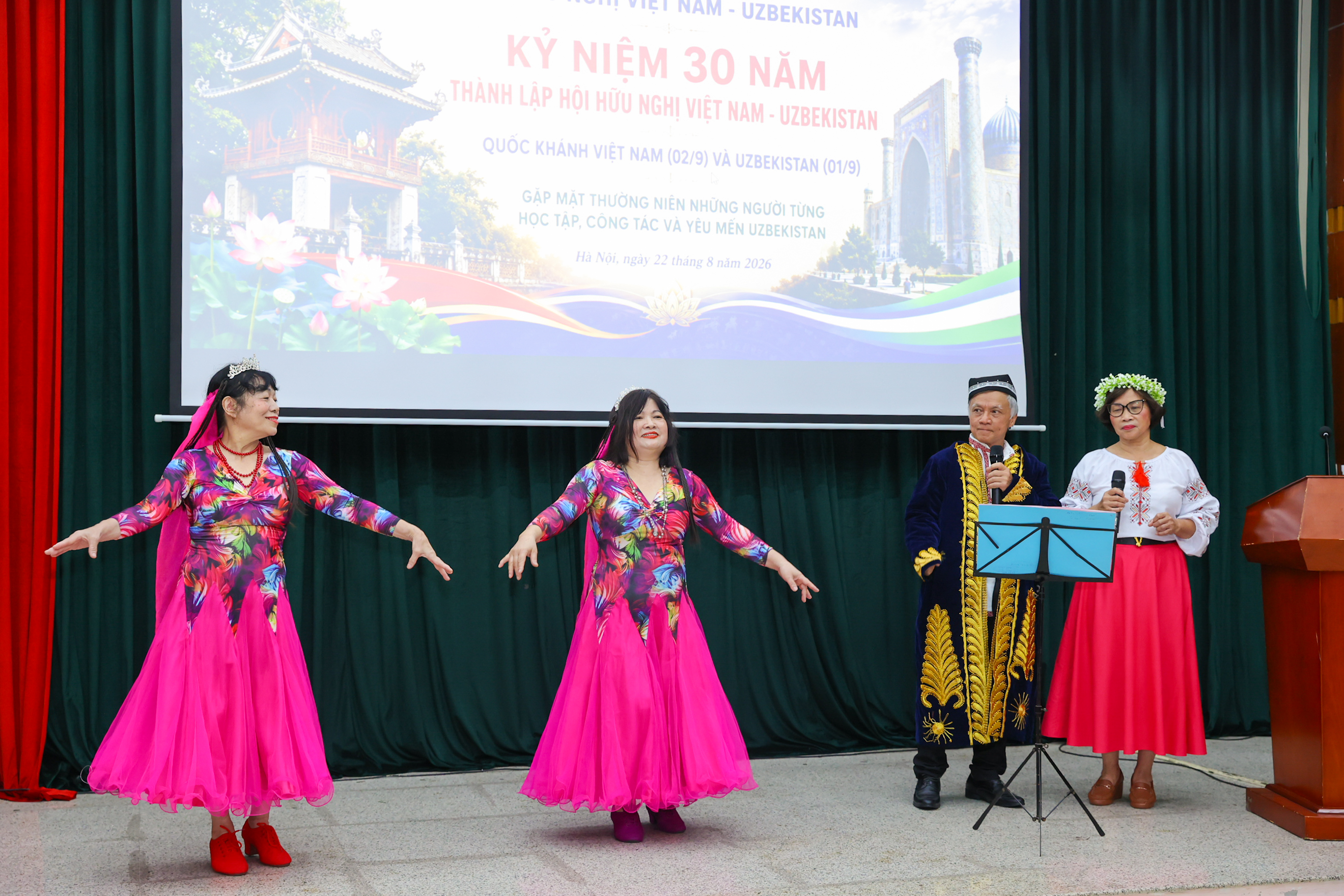 Hội Hữu nghị Việt Nam – Uzbekistan: 30 năm gắn kết, vun đắp tình hữu nghị nhân dân hai nước Hội Hữu nghị Việt Nam – Uzbekistan: 30 năm gắn kết, vun đắp tình hữu nghị nhân dân hai nước