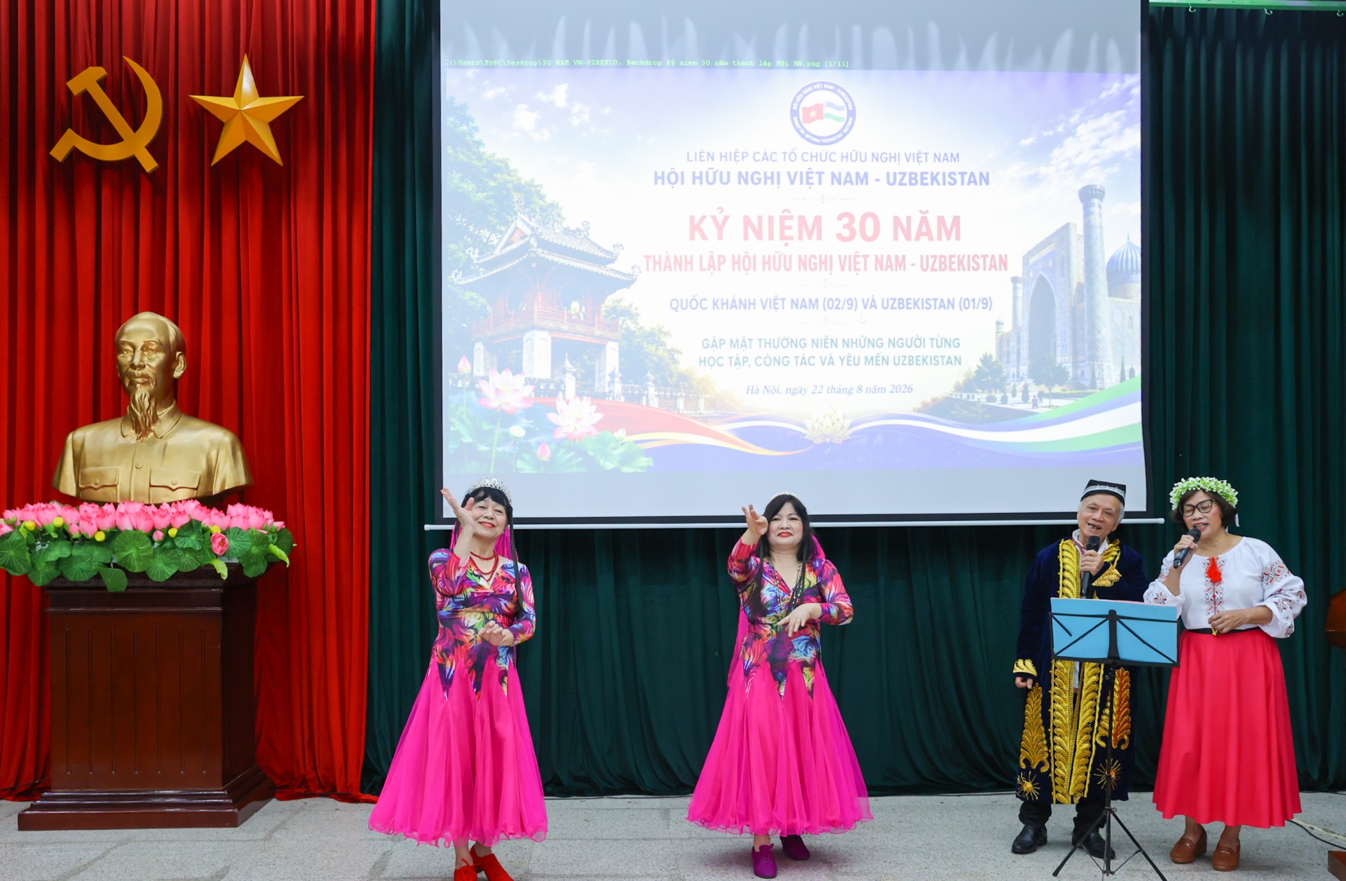 Three Decades of People-to-People Friendship Between Vietnam and Uzbekistan Three Decades of People-to-People Friendship Between Vietnam and Uzbekistan