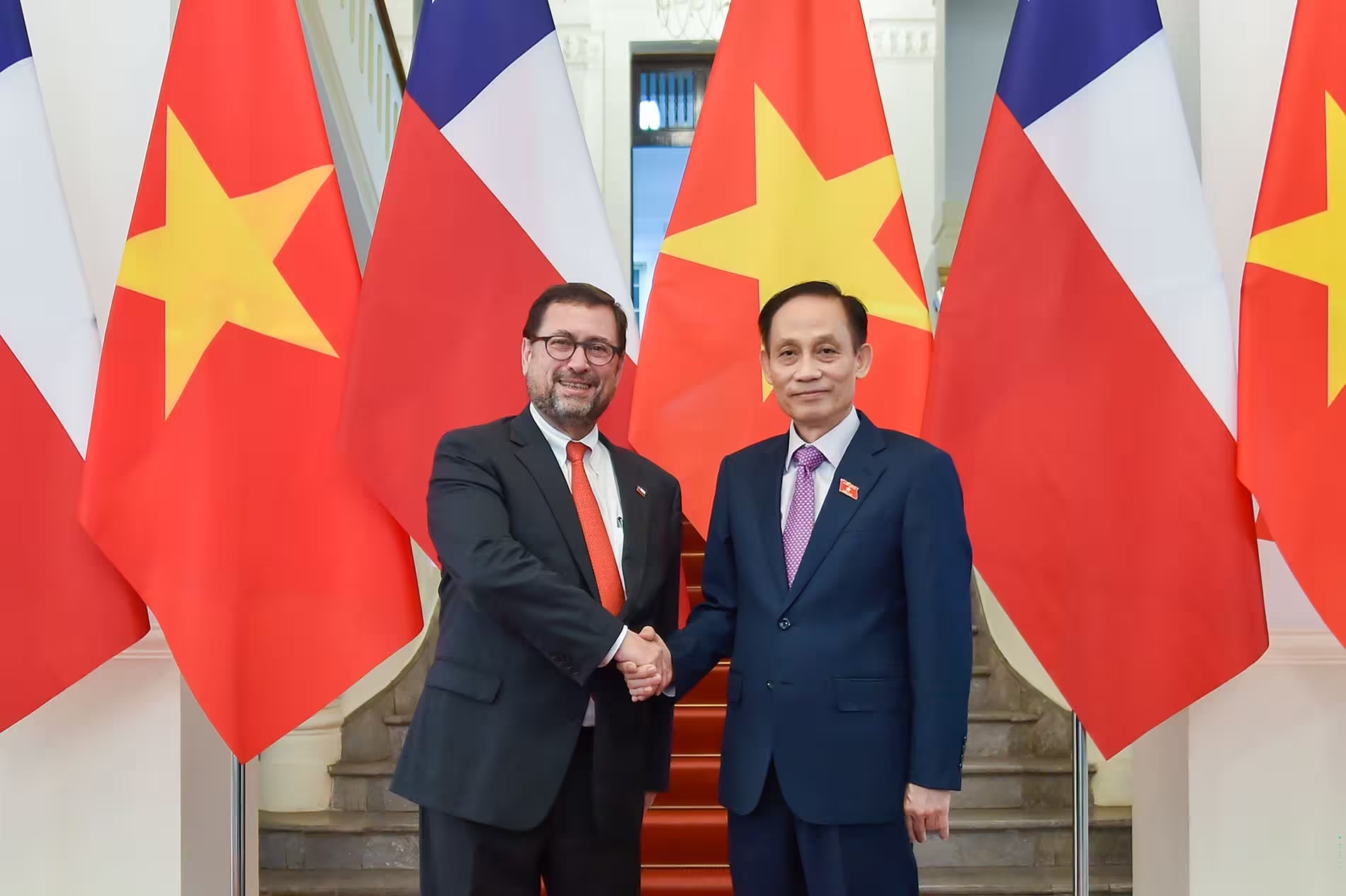 Bộ trưởng Bộ Ngoại giao Lê Hoài Trung, Bộ trưởng Bộ Ngoại giao Chile Francisco Pérez Mackenna Bộ trưởng Bộ Ngoại giao Lê Hoài Trung, Bộ trưởng Bộ Ngoại giao Chile Francisco Pérez Mackenna
