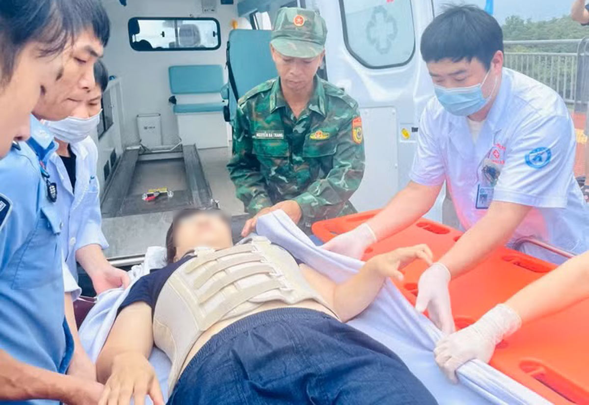越中边境为救护车开通绿色通道