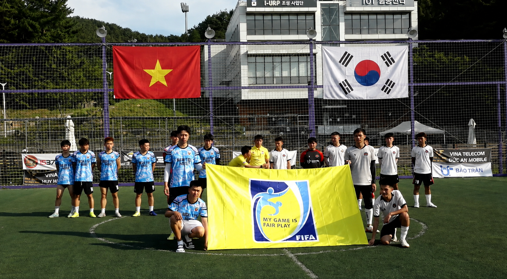Giải Futsal gắn kết cộng động doanh nghiệp Việt Nam tại Hàn Quốc Giải Futsal gắn kết cộng động doanh nghiệp Việt Nam tại Hàn Quốc