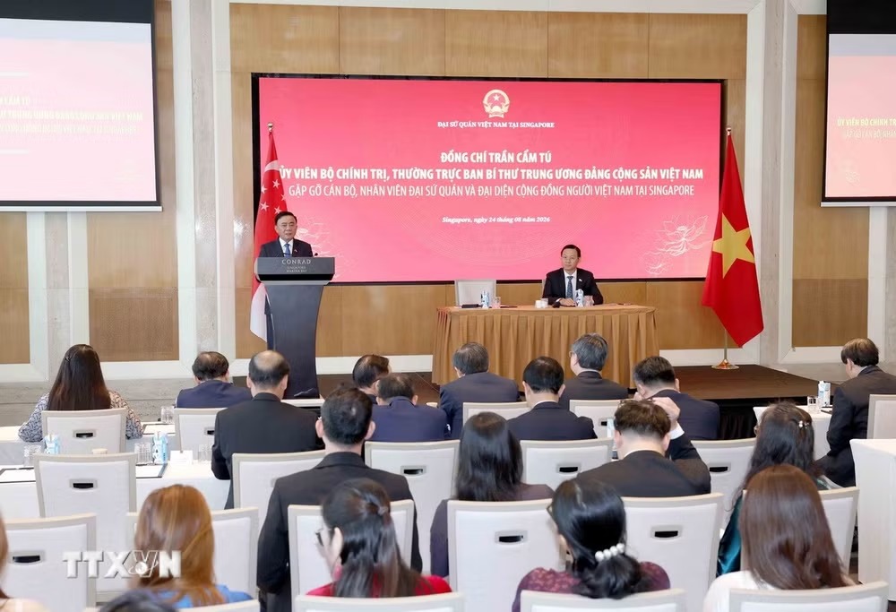Thường trực Ban Bí thư Trần Cẩm Tú phát biểu tại buổi gặp mặt. (Ảnh: Phương Hoa/TTXVN)