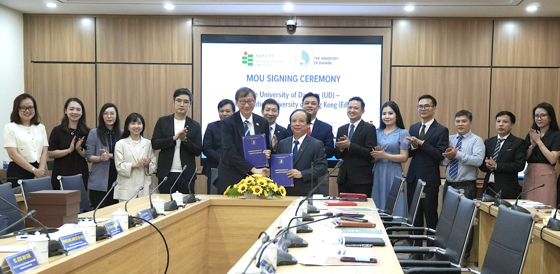 岘港大学与香港教育大学深化教育科研合作