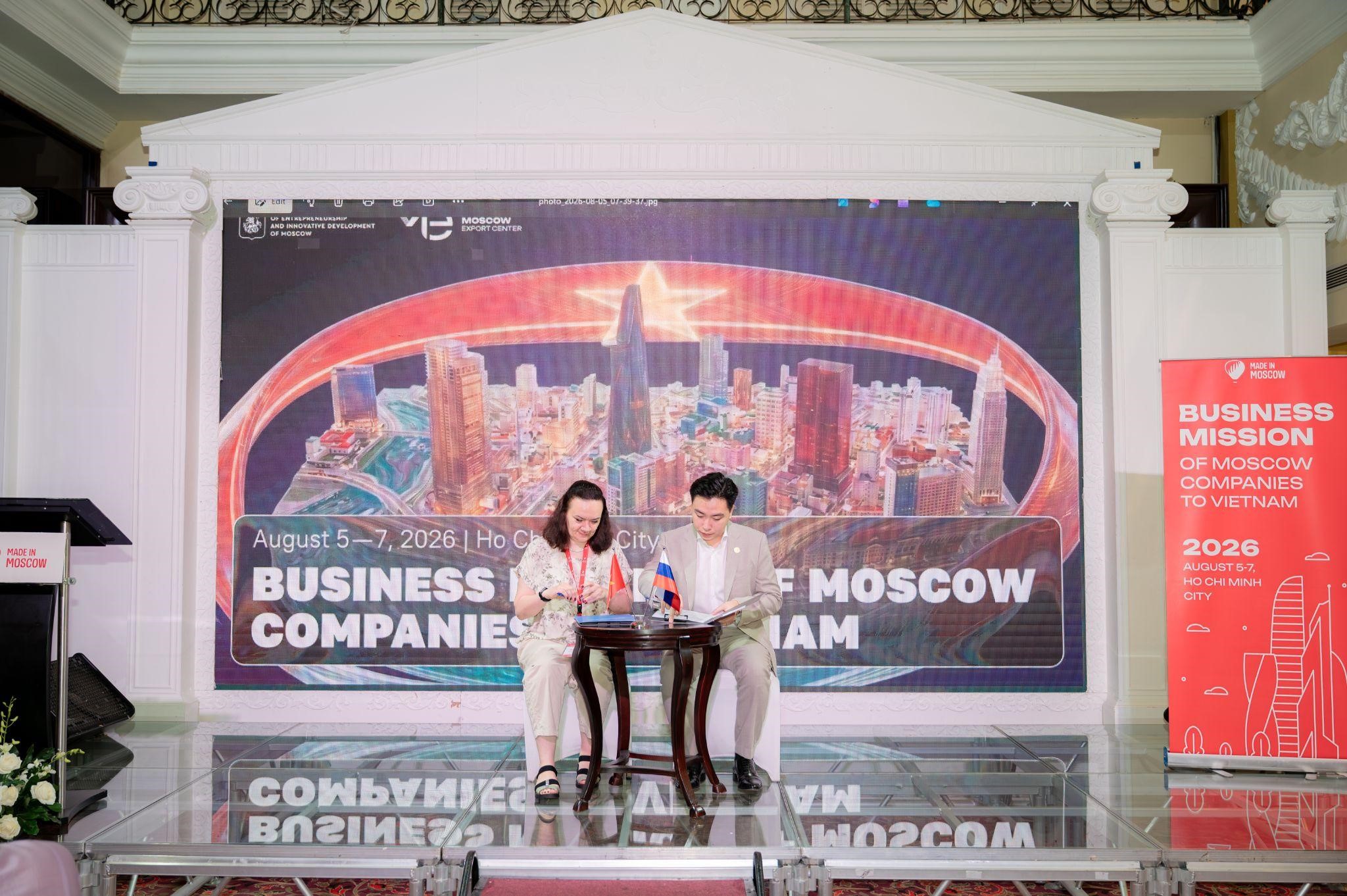 “Chiến lược đứng sau RUTOP Việt Nam - Doanh nghiệp Việt tiêu biểu TOP 10 Đông Nam Á và tham vọng phát triển vươn tầm khu vực Đông Nam Á” “Chiến lược đứng sau RUTOP Việt Nam - Doanh nghiệp Việt tiêu biểu TOP 10 Đông Nam Á và tham vọng phát triển vươn tầm khu vực Đông Nam Á”