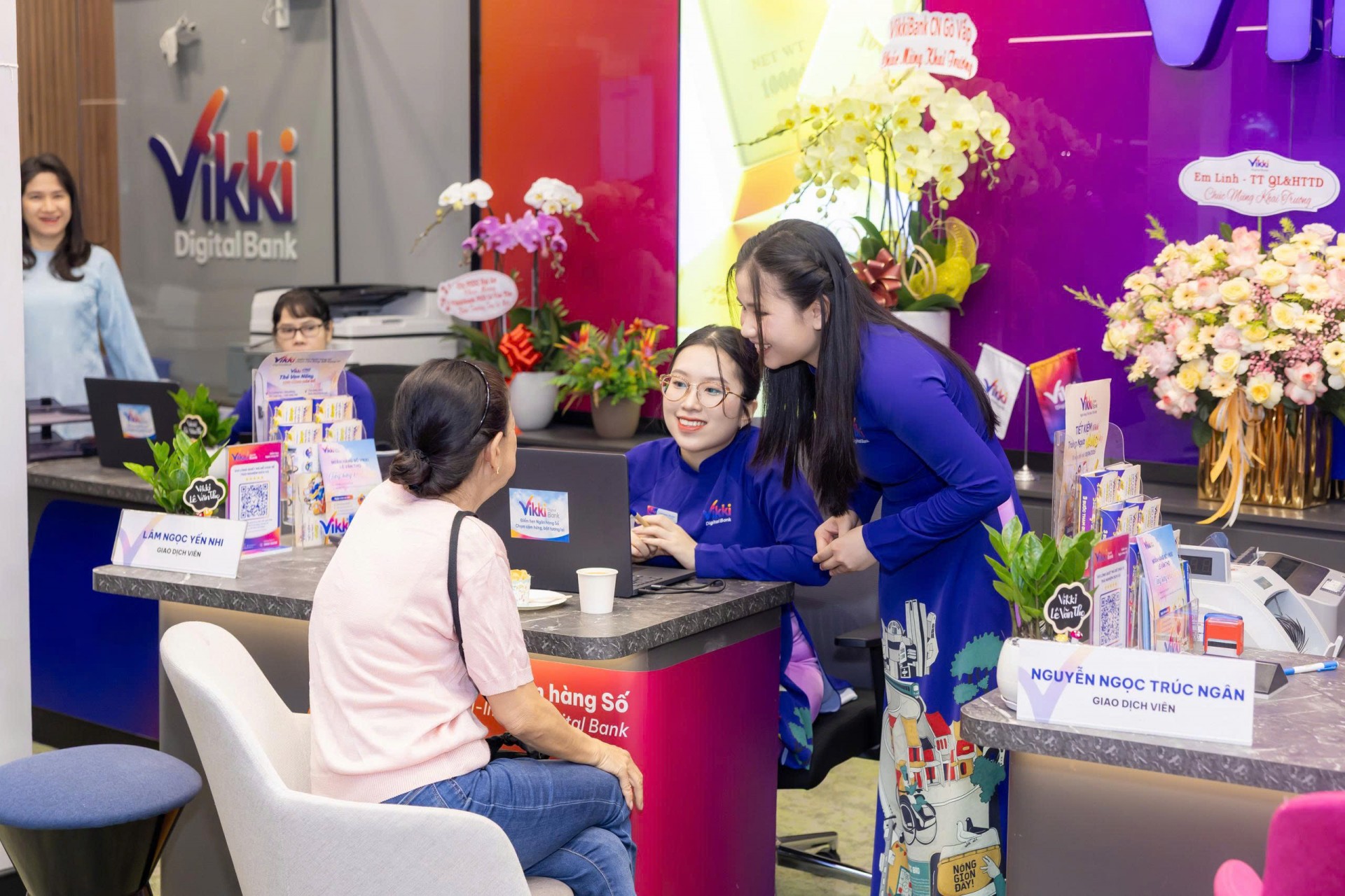 Cùng Vikki Digital Bank tiếp lửa Đội tuyển Việt Nam, săn “Bóng VÀNG Ký” 10 lượng vàng SJC 999.9