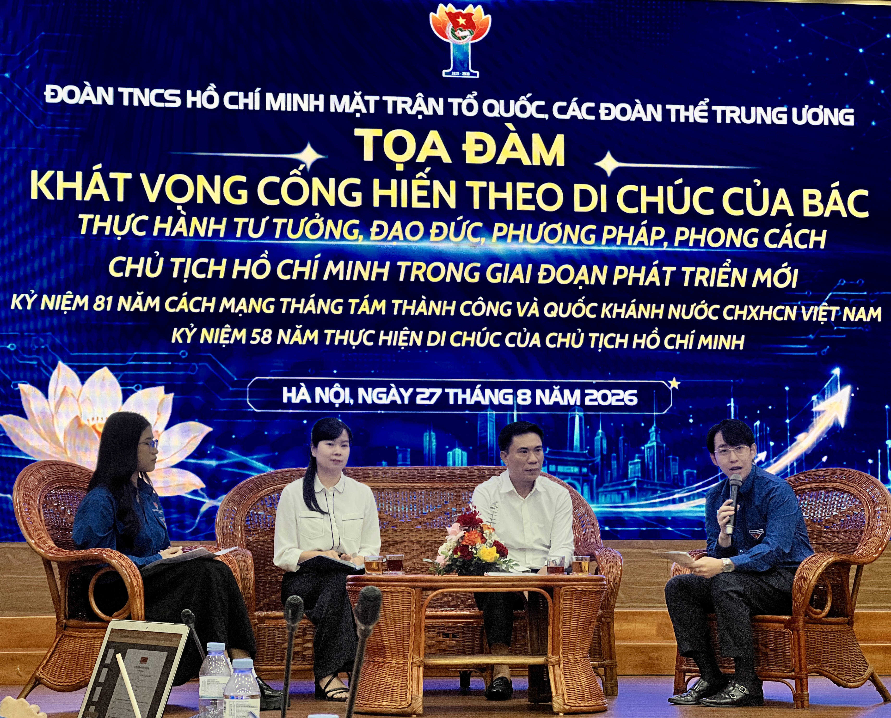 Để Di chúc của Bác tiếp tục sống trong hành động tuổi trẻ Để Di chúc của Bác tiếp tục sống trong hành động tuổi trẻ