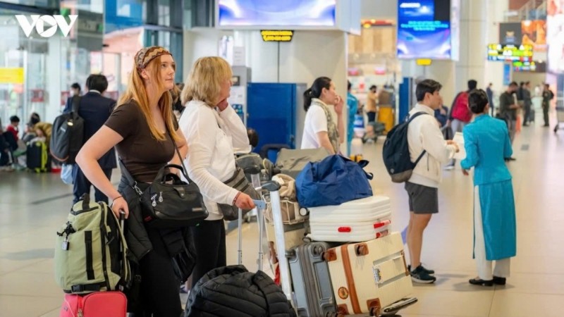 Noi Bai and Tan Son Nhat airports expect record passenger volumes during this year's National Day holiday period from August 28 to September 2.