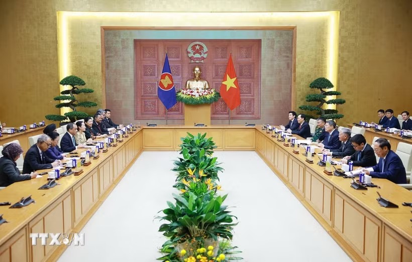 Thủ tướng Lê Minh Hưng tiếp Đại sứ các nước ASEAN tại Việt Nam. (Ảnh: Dương Giang/TTXVN) Thủ tướng Lê Minh Hưng tiếp Đại sứ các nước ASEAN tại Việt Nam. (Ảnh: Dương Giang/TTXVN)