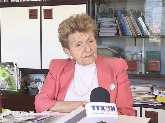 Bà Hélène Luc, Thượng nghị sỹ danh dự và là Chủ tịch danh dự Hội Hữu nghị Pháp - Việt (AAFV). (Ảnh: TTXVN) Bà Hélène Luc, Thượng nghị sỹ danh dự và là Chủ tịch danh dự Hội Hữu nghị Pháp - Việt (AAFV). (Ảnh: TTXVN)