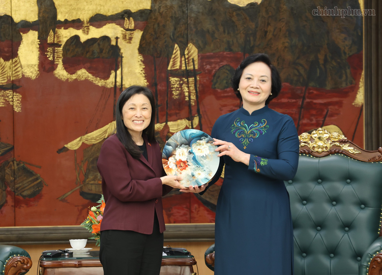 Phó Thủ tướng Phạm Thị Thanh Trà và Đại sứ Hoa Kỳ tại Việt Nam Jennifer Wicks.Ảnh: chinhphu.vn/Thu Giang Phó Thủ tướng Phạm Thị Thanh Trà và Đại sứ Hoa Kỳ tại Việt Nam Jennifer Wicks.Ảnh: chinhphu.vn/Thu Giang