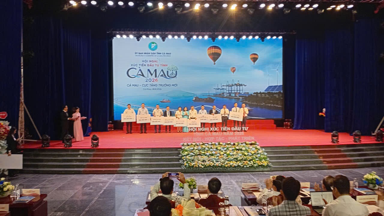 Cà Mau hướng tới trở thành cực tăng trưởng mới của vùng Đồng bằng sông Cửu Long Cà Mau hướng tới trở thành cực tăng trưởng mới của vùng Đồng bằng sông Cửu Long
