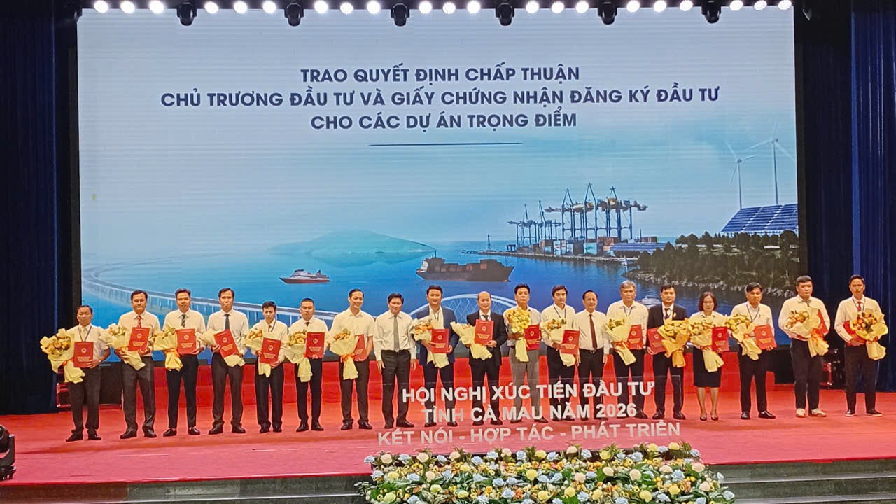 Cà Mau hướng tới trở thành cực tăng trưởng mới của vùng Đồng bằng sông Cửu Long Cà Mau hướng tới trở thành cực tăng trưởng mới của vùng Đồng bằng sông Cửu Long