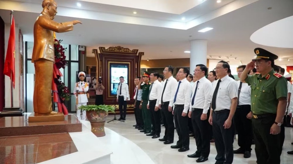 ឯកសារជាង ២៥០ បង្ហាញឡើងវិញនូវបណ្តាព្រឹត្តិការណ៍ជាប្រវត្តិសាស្ត្រឆ្នាំ ១៩៤៦ ផ្សារភ្ជាប់ជាមួយលោកប្រធាន Ho Chi Minh