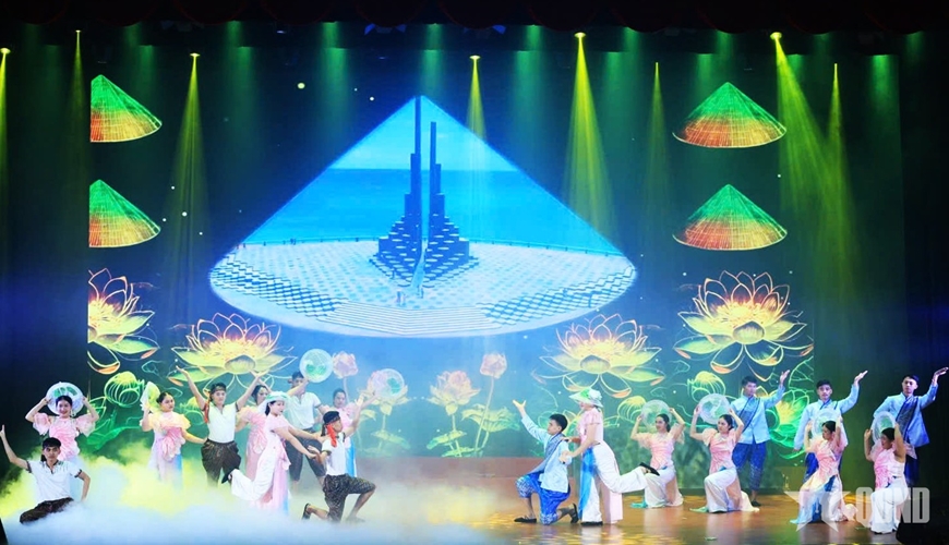Tiết mục múa “Xin chào Việt Nam” của Đoàn nghệ thuật Hệ Quốc tế, Học viện Hậu cần tham gia Liên hoan nghệ thuật quần chúng cấp Học viện năm 2026. Tiết mục múa “Xin chào Việt Nam” của Đoàn nghệ thuật Hệ Quốc tế, Học viện Hậu cần tham gia Liên hoan nghệ thuật quần chúng cấp Học viện năm 2026.