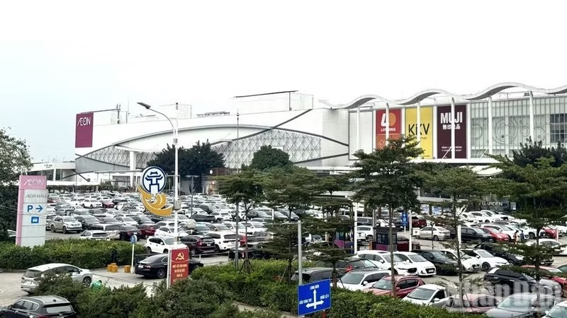 A hypermarket in the Long Bien area of Hanoi. (Photo: HNV) A hypermarket in the Long Bien area of Hanoi. (Photo: HNV)
