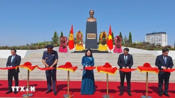 Khánh thành Tượng đài Chủ tịch Hồ Chí Minh tại thủ đô Bishkek của Kyrgystan