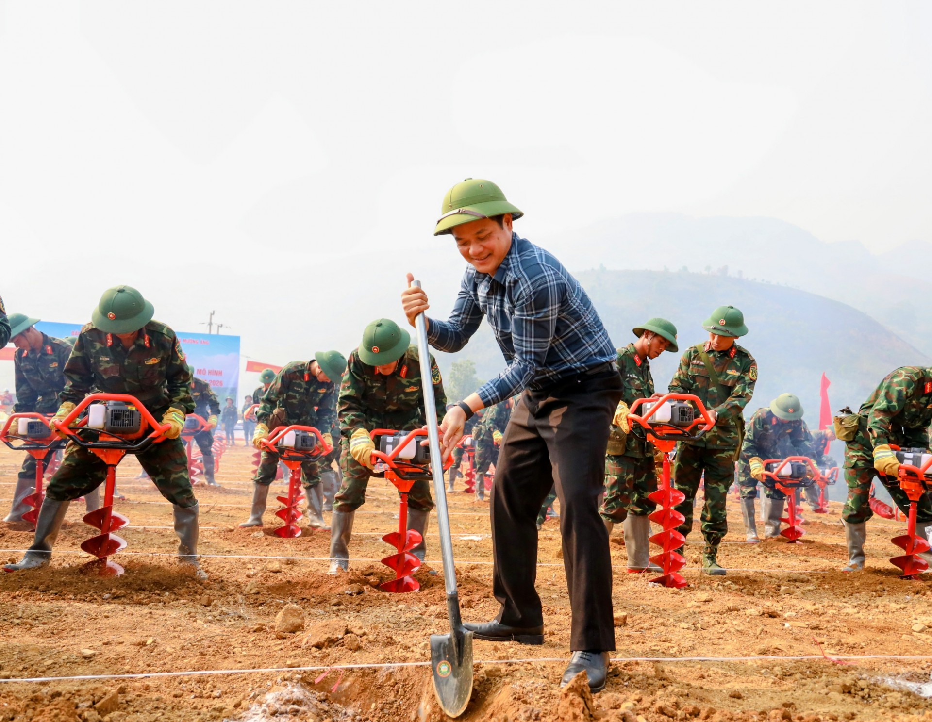 Điện Biên mở cuộc chuyển đổi lớn trên những triền đất dốc Điện Biên mở cuộc chuyển đổi lớn trên những triền đất dốc