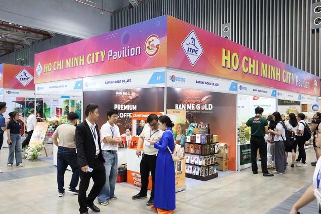 TPHCM đẩy mạnh hỗ trợ doanh nghiệp nâng chuẩn sản phẩm, chuyển đổi xanh, xây dựng thương hiệu và khai thác các kênh phân phối mới TPHCM đẩy mạnh hỗ trợ doanh nghiệp nâng chuẩn sản phẩm, chuyển đổi xanh, xây dựng thương hiệu và khai thác các kênh phân phối mới