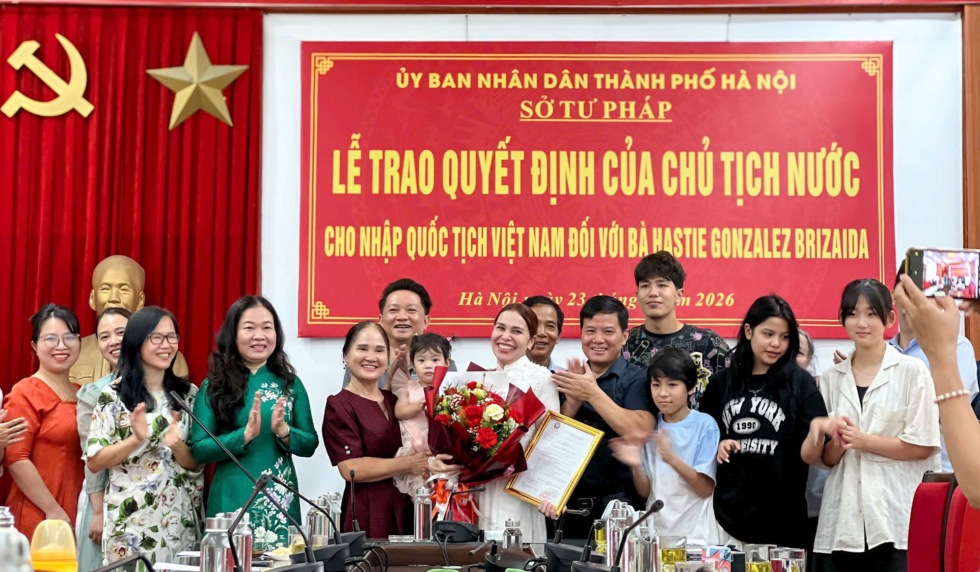 Tôi đã trở thành con dân nước Việt
