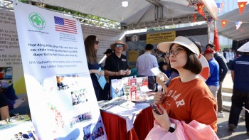 “Vì lợi ích quốc gia, dân tộc” trong đối ngoại nhân dân là gì?