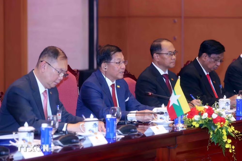 Tổng thống Min Aung Hlaing và thành viên đoàn Myanmar tại cuộc hội đàm với Tổng Bí thư, Chủ tịch nước Tô Lâm. (Ảnh: Phạm Kiên/TTXVN) Tổng thống Min Aung Hlaing và thành viên đoàn Myanmar tại cuộc hội đàm với Tổng Bí thư, Chủ tịch nước Tô Lâm. (Ảnh: Phạm Kiên/TTXVN)