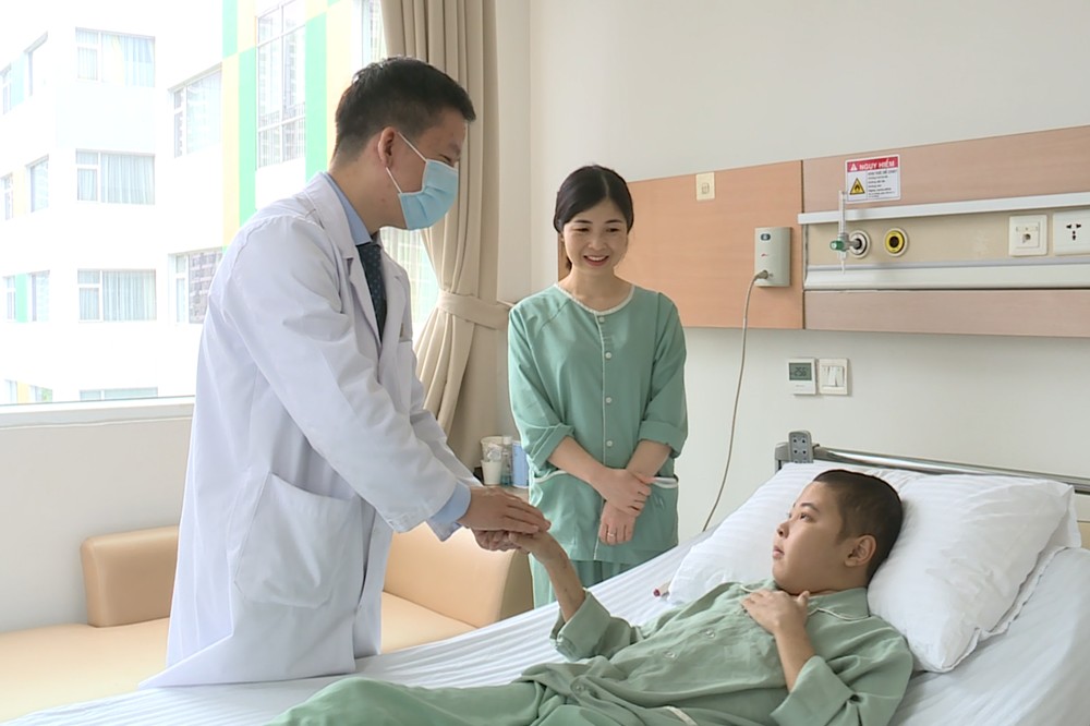 Cháu N.H.Q (14 tuổi) đã có những dấu hiệu phục hồi sau ca ghép gan cấp cứu Cháu N.H.Q (14 tuổi) đã có những dấu hiệu phục hồi sau ca ghép gan cấp cứu
