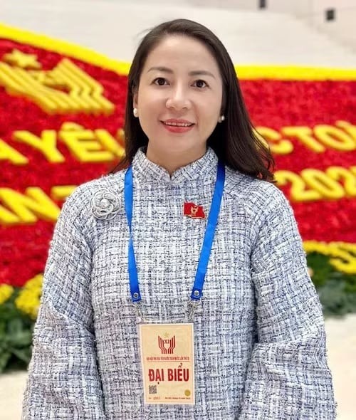 លោកស្រី Ta Thuy Lien ប្រធានគណៈទាក់ទងសហគមន៍ជនជាតិវៀតណាមនៅសិង្ហបុរី។ លោកស្រី Ta Thuy Lien ប្រធានគណៈទាក់ទងសហគមន៍ជនជាតិវៀតណាមនៅសិង្ហបុរី។