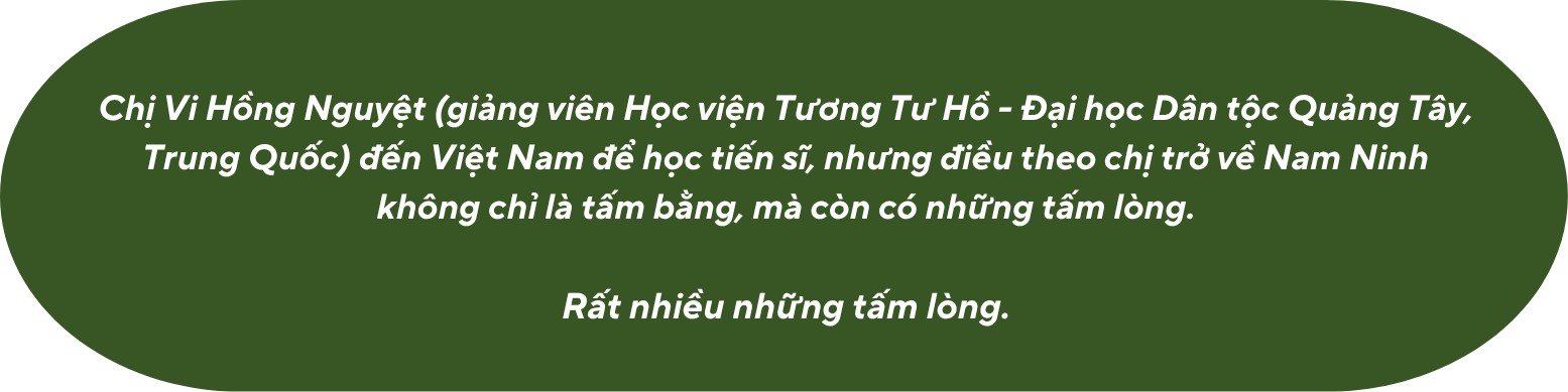 Tấm bằng và những tấm lòng