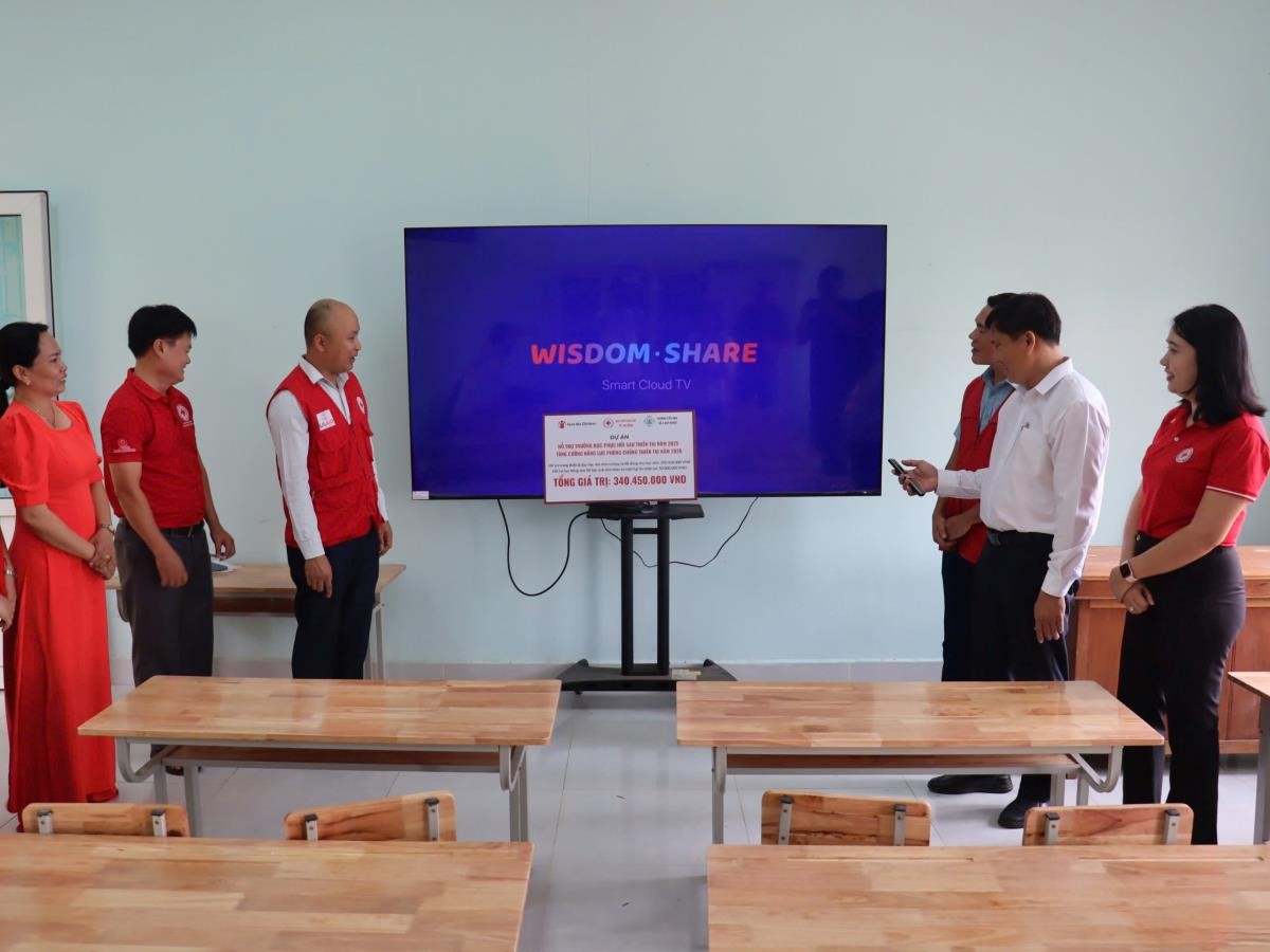 SCI trao tặng ti vi cho trường học thuộc dự án “Hỗ trợ trường học phục hồi sau thiên tai năm 2025 và tăng cường năng lực phòng, chống thiên tai năm 2026”. SCI trao tặng ti vi cho trường học thuộc dự án “Hỗ trợ trường học phục hồi sau thiên tai năm 2025 và tăng cường năng lực phòng, chống thiên tai năm 2026”.