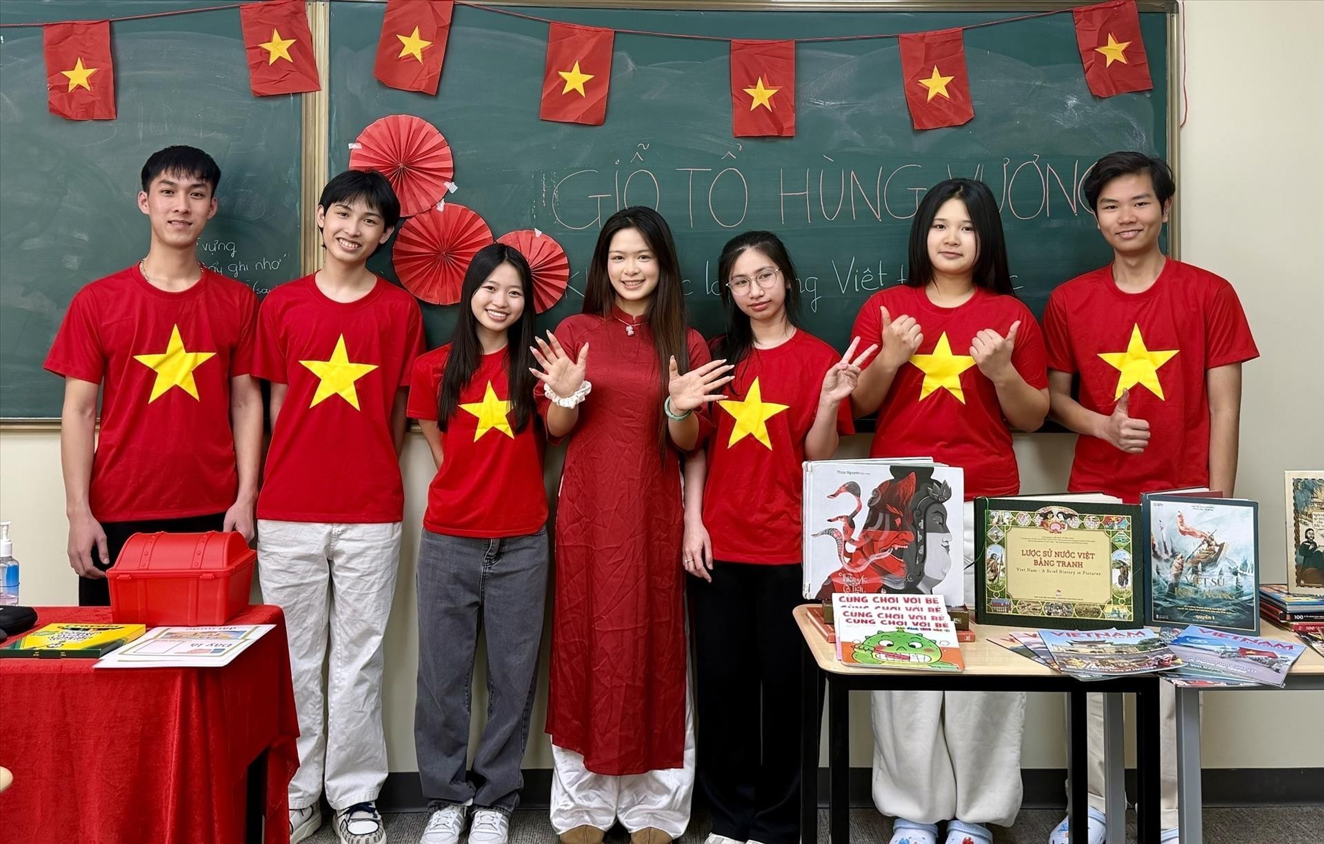 越南裔年轻人在加拿大从身边小事守护母语