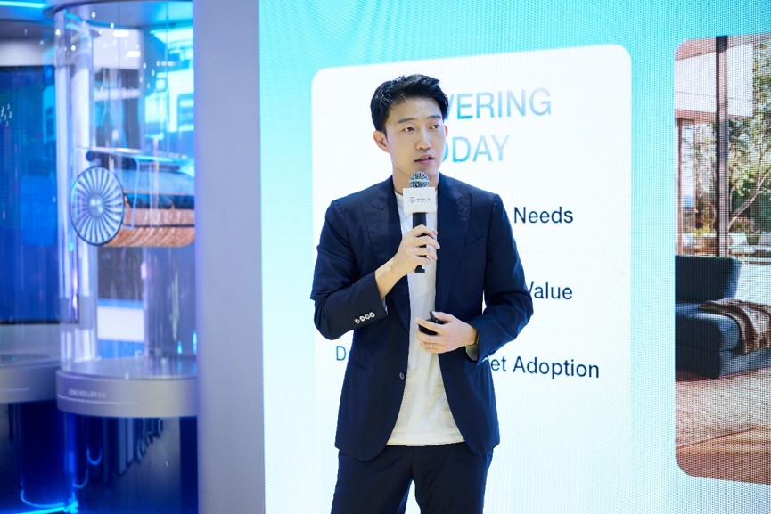 David Qian, CEO, ECOVACS ROBOTICS David Qian, CEO, ECOVACS ROBOTICS