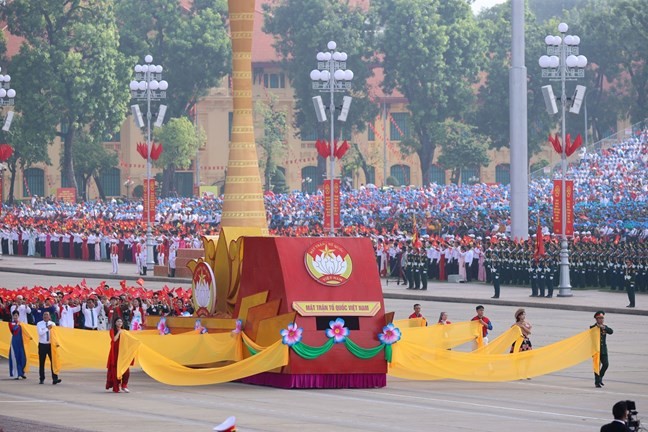 Khối Mặt trận Tổ quốc Việt Nam tham gia Lễ kỷ niệm, diễu binh, diễu hành 80 năm Cách mạng tháng Tám thành công và Quốc khánh 2/9. (Ảnh: Nhật Bắc/Báo Chính phủ) Khối Mặt trận Tổ quốc Việt Nam tham gia Lễ kỷ niệm, diễu binh, diễu hành 80 năm Cách mạng tháng Tám thành công và Quốc khánh 2/9. (Ảnh: Nhật Bắc/Báo Chính phủ)