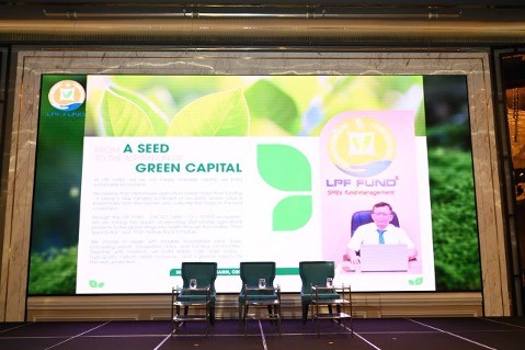 LPF FUND giới thiệu định hướng “From a Seed to the Green Capital” tại Singapore: từ nền kinh tế thực và dự án nông nghiệp đến cấu trúc vốn xanh có khả năng đo lường tác động. LPF FUND giới thiệu định hướng “From a Seed to the Green Capital” tại Singapore: từ nền kinh tế thực và dự án nông nghiệp đến cấu trúc vốn xanh có khả năng đo lường tác động.