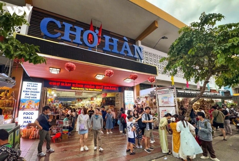 Han Market is a favorite destination for visitors in Da Nang City.
