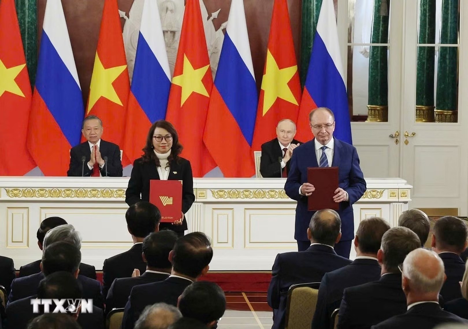 Tuyên bố chung về việc củng cố hơn nữa Quan hệ Đối tác Chiến lược toàn diện Việt Nam-Nga trong giai đoạn mới Tuyên bố chung về việc củng cố hơn nữa Quan hệ Đối tác Chiến lược toàn diện Việt Nam-Nga trong giai đoạn mới