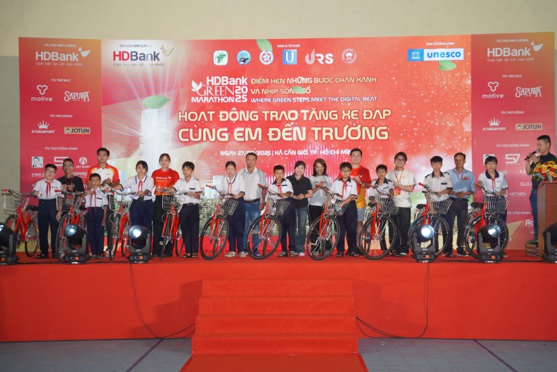 Nơi những bước chân xanh hòa cùng nhịp sống số Nơi những bước chân xanh hòa cùng nhịp sống số