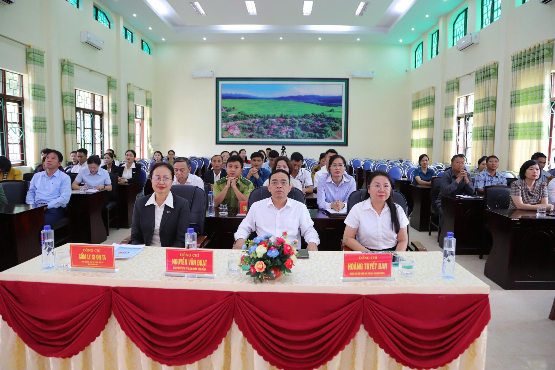 ເພີ່ມທະວີການຮ່ວມມື ຫວຽດນາມ - ລາວ: ດຽນບຽນ ຈັດຊຸດບຳລຸງວິຊາສະເພາະ ໃຫ້ແກ່ ພະນັກງານ 14 ທ່ານ ຈາກ ອຸດົມໄຊ ແລະ ຜົ້ງສາລີ ເພີ່ມທະວີການຮ່ວມມື ຫວຽດນາມ - ລາວ: ດຽນບຽນ ຈັດຊຸດບຳລຸງວິຊາສະເພາະ ໃຫ້ແກ່ ພະນັກງານ 14 ທ່ານ ຈາກ ອຸດົມໄຊ ແລະ ຜົ້ງສາລີ