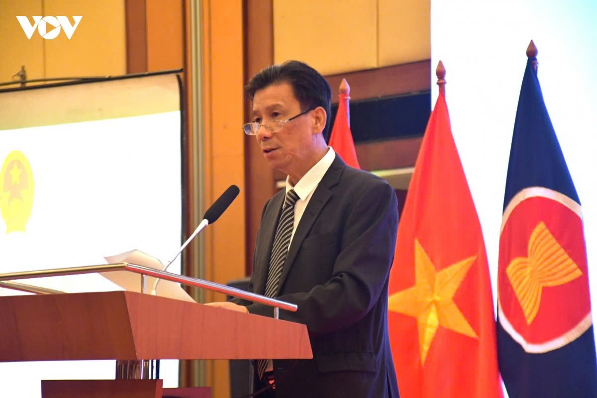 Đại sứ Tạ Văn Thông khẳng định quan hệ hữu nghị hợp tác giữa Indonesia và Việt Nam Đại sứ Tạ Văn Thông khẳng định quan hệ hữu nghị hợp tác giữa Indonesia và Việt Nam
