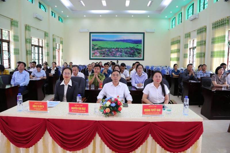 Dien Bien provides professional training for 14 officials from two northern Lao provinces Dien Bien provides professional training for 14 officials from two northern Lao provinces