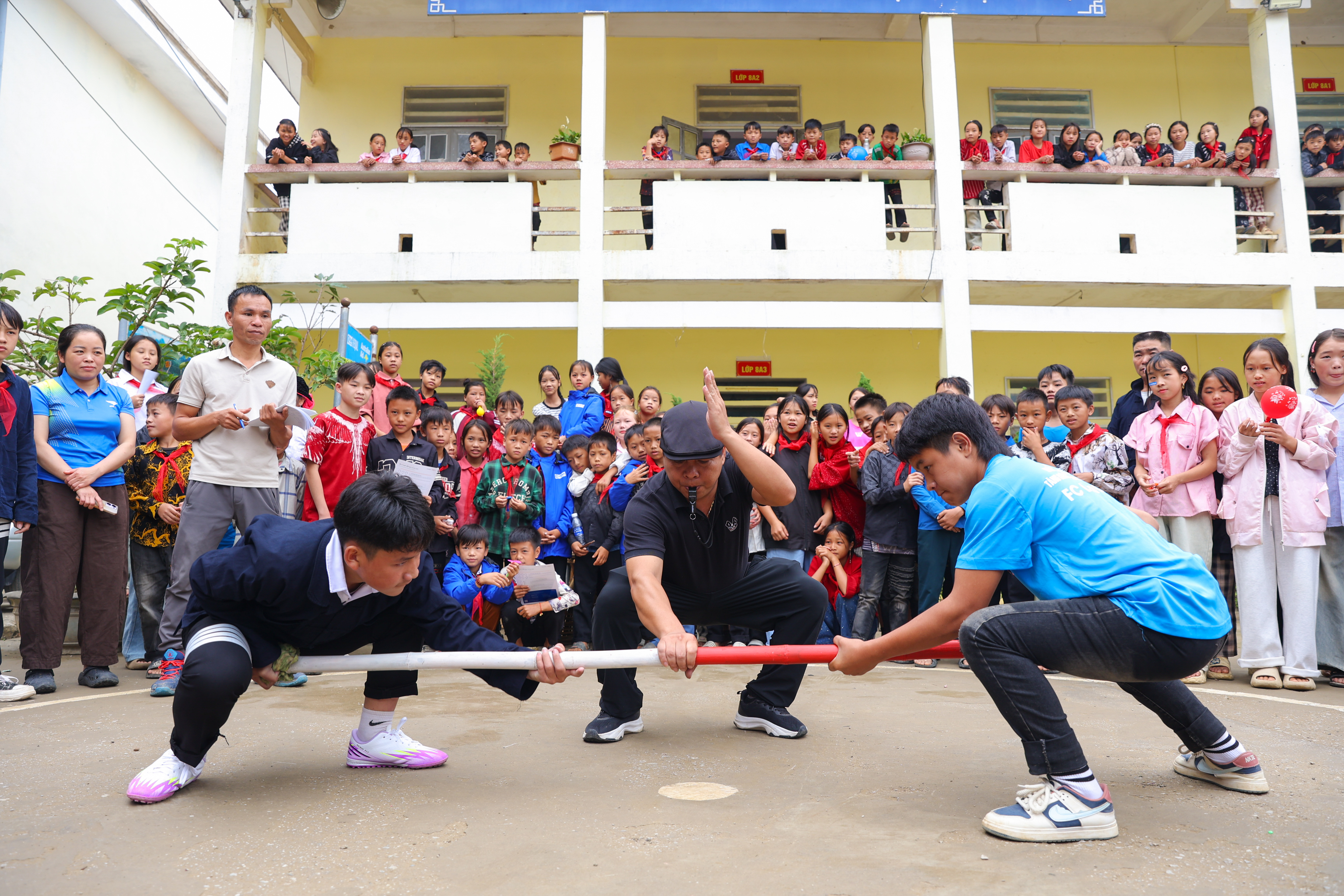 Thể thao kết nối học sinh, gia đình và nhà trường Thể thao kết nối học sinh, gia đình và nhà trường
