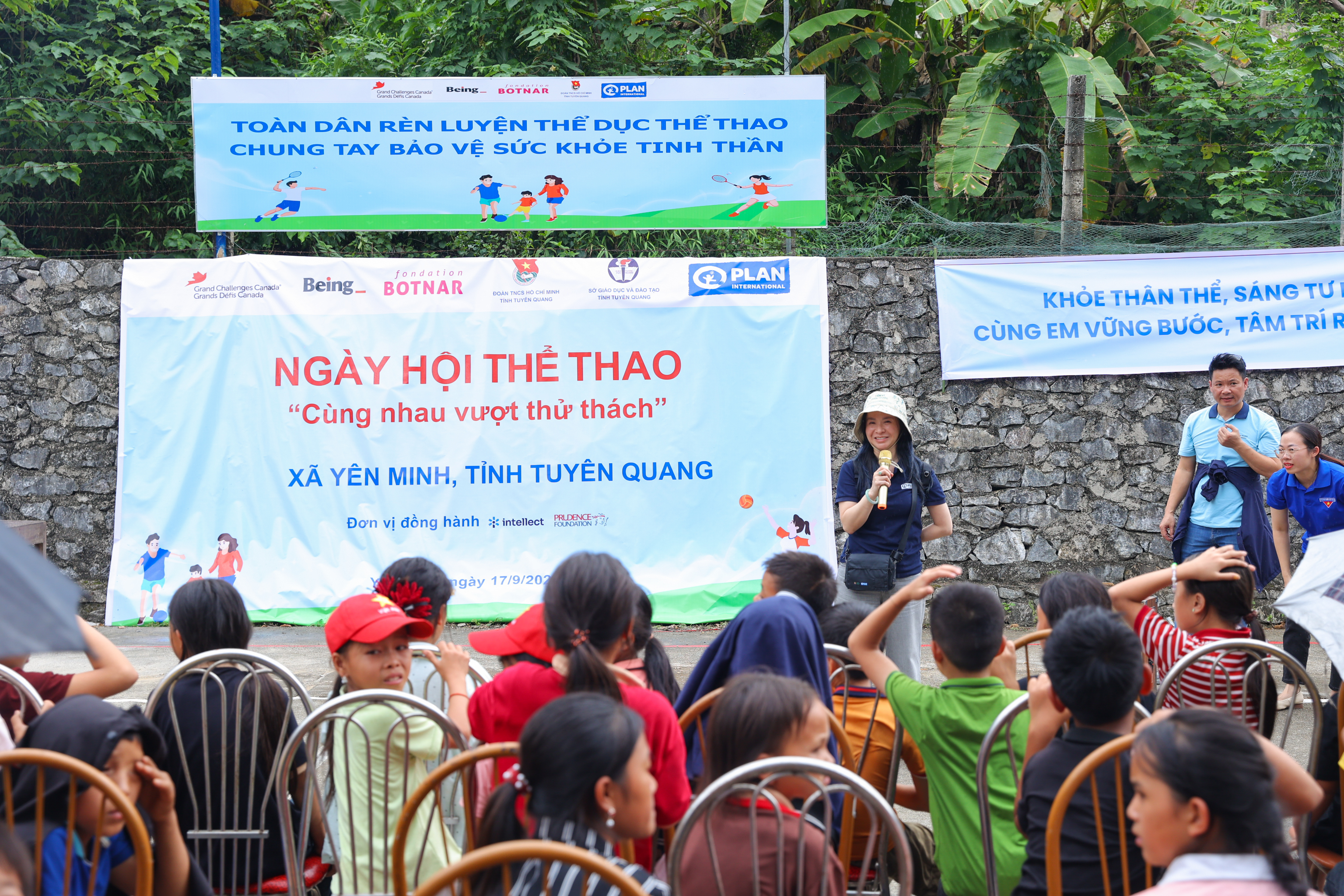 Thể thao kết nối học sinh, gia đình và nhà trường Thể thao kết nối học sinh, gia đình và nhà trường