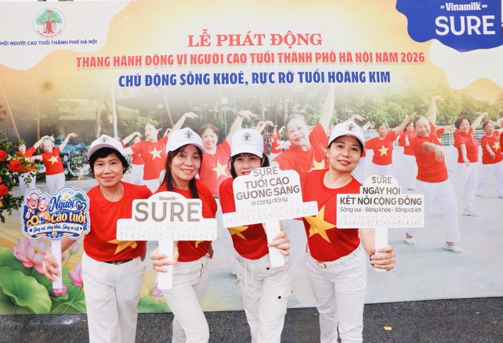 Ảnh 5A hoặc 5B: Người cao tuổi cùng Vinamilk Sure lan tỏa tinh thần chủ động sống khỏe, sống vui và tích cực. Ảnh: Vi Nam Ảnh 5A hoặc 5B: Người cao tuổi cùng Vinamilk Sure lan tỏa tinh thần chủ động sống khỏe, sống vui và tích cực. Ảnh: Vi Nam