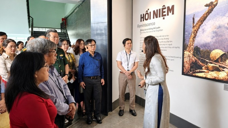 Những khuôn hình chiến tranh kể câu chuyện về hòa bình