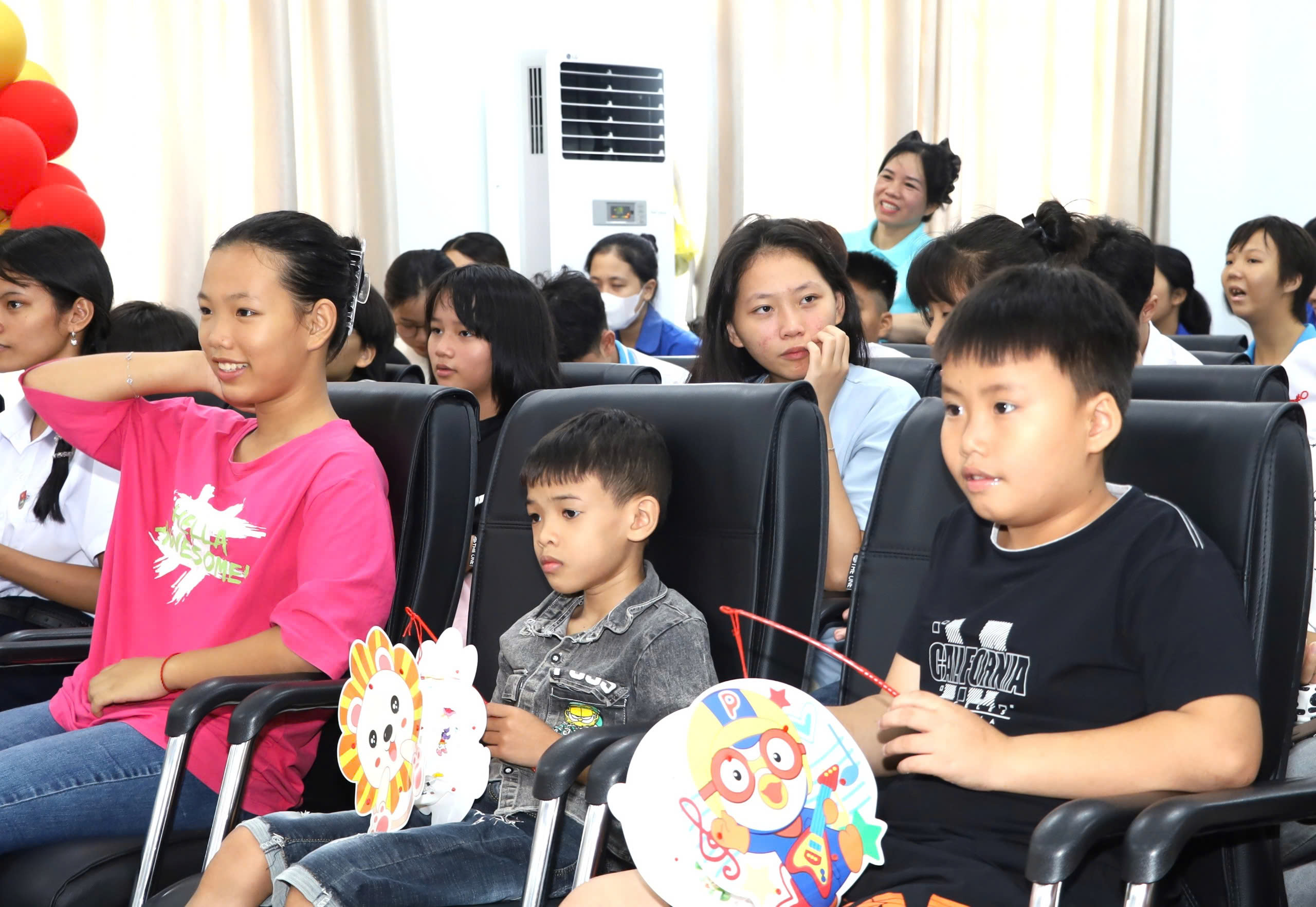 Ấm áp Tết Trung thu cùng trẻ em có hoàn cảnh đặc biệt tại Khánh Hòa