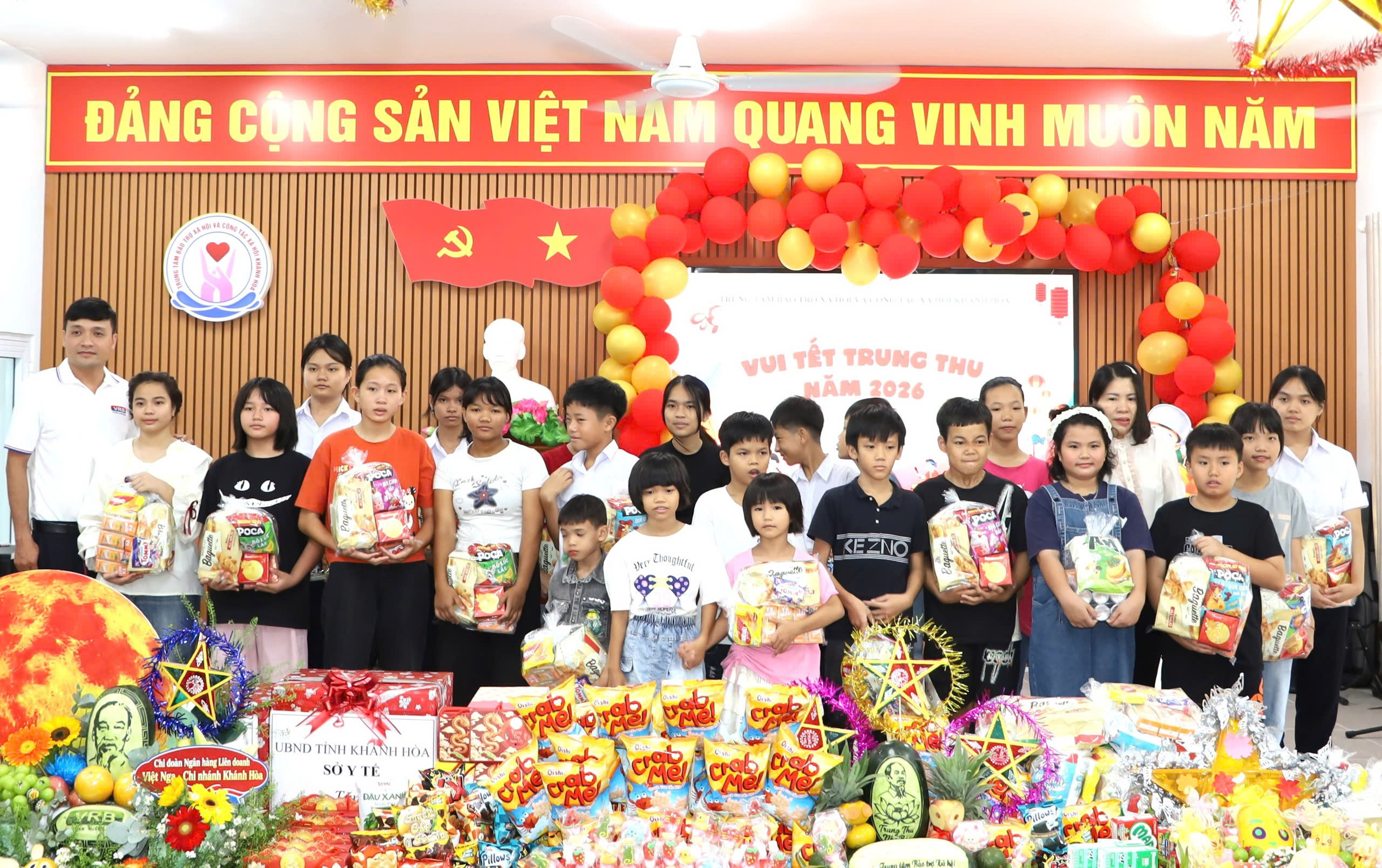 Ấm áp Tết Trung thu cùng trẻ em có hoàn cảnh đặc biệt tại Khánh Hòa